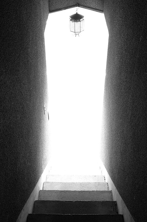 銀の砂　モンマルトのアパルトマン　４　階段